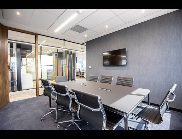 5,591M² OFFICE FOR SALE IN DIE WILGERS